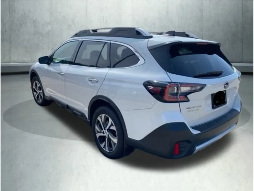 2020 Subaru Outback Touring photo 1