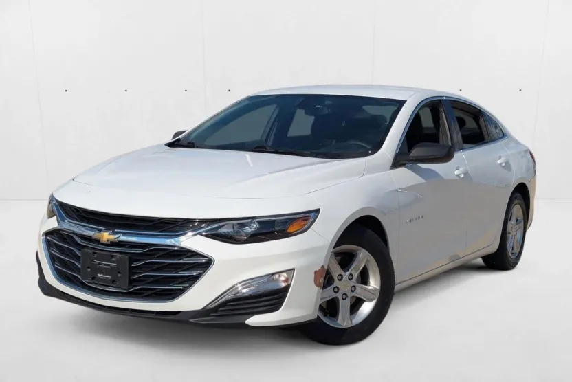 2022 Chevrolet Malibu LS photo 1
