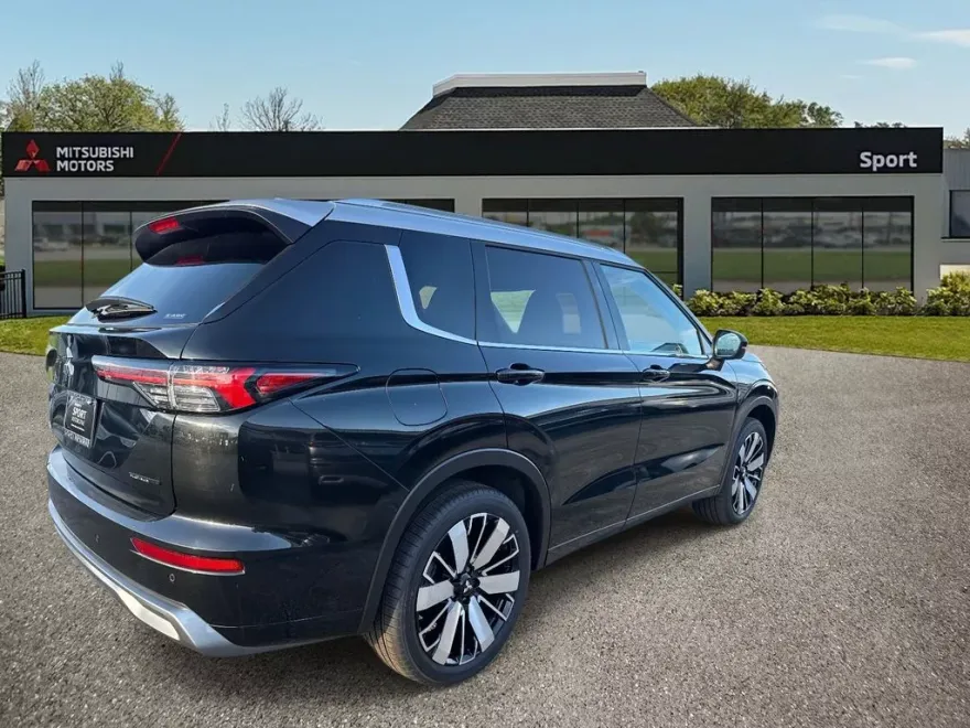 2025 Mitsubishi Outlander SEL GT photo 1