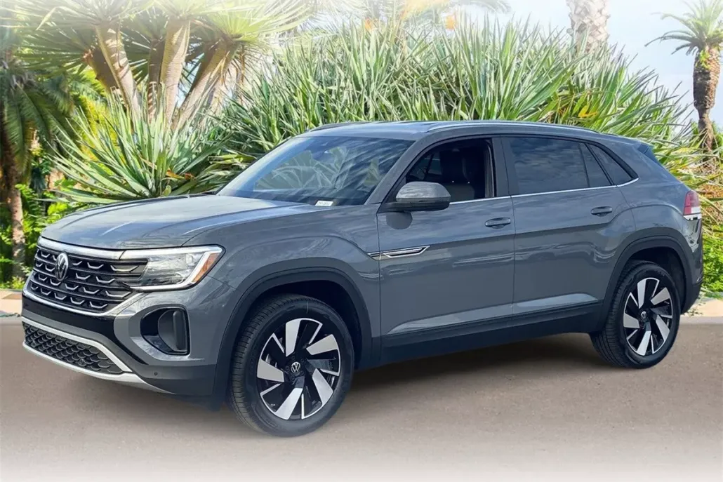 2026 Volkswagen Atlas Cross Sport SE Technology photo 1