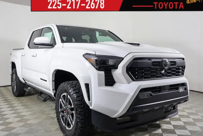 2025 Toyota Tacoma TRD Sport Double Cab photo 1