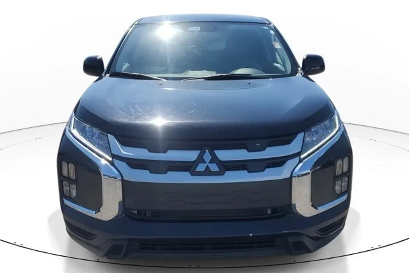 2023 Mitsubishi Outlander Sport ES photo 1