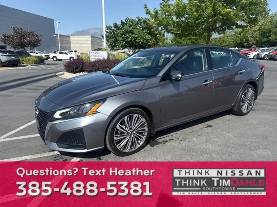2023 Nissan Altima 2.5 SL photo 1