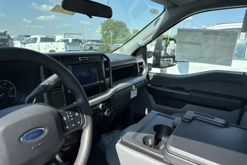 2025 Ford F-350 XL photo 3