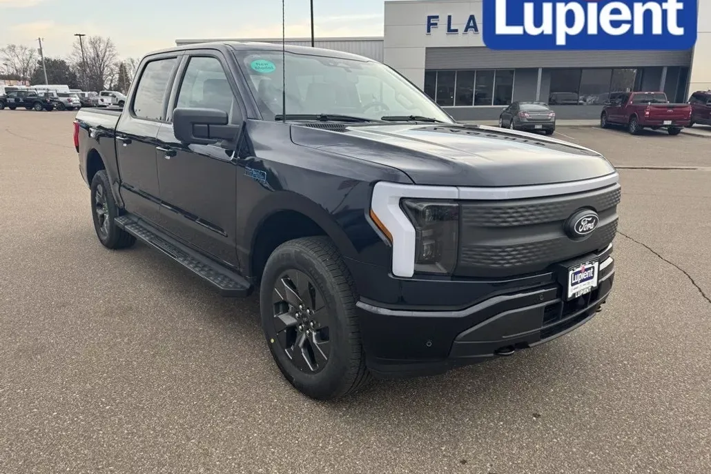 2025 Ford F-150 Lightning photo 1