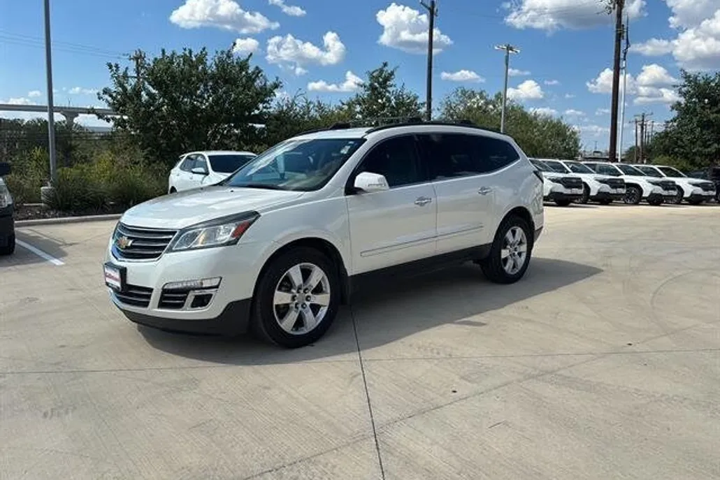 2014 Chevrolet Traverse LTZ photo 1