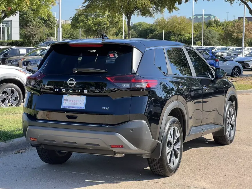 2023 Nissan Rogue SV photo 1
