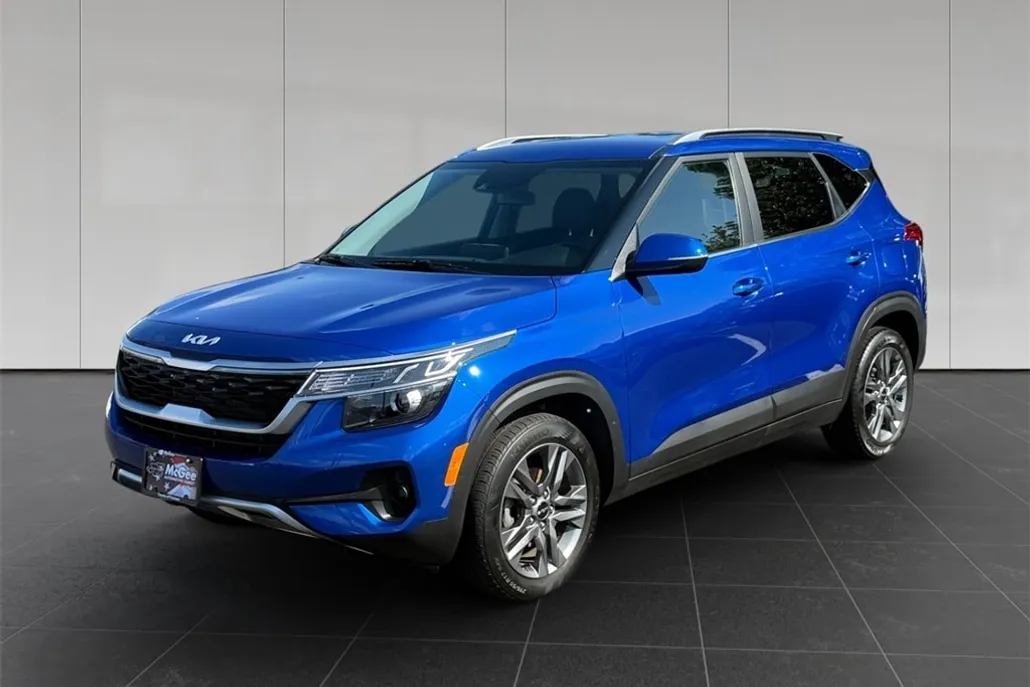 2023 Kia Seltos S photo 1