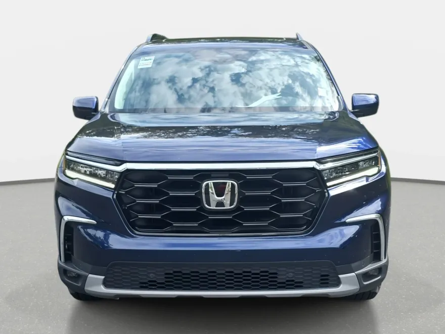 2024 Honda Pilot Touring photo 1
