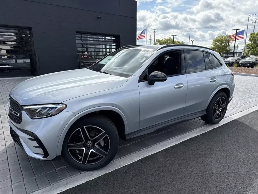 2026 Mercedes Benz GLC 350e 4MATIC photo 1