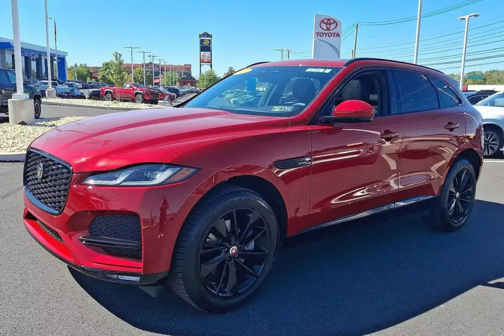 2023 Jaguar F-PACE S P250 photo 1