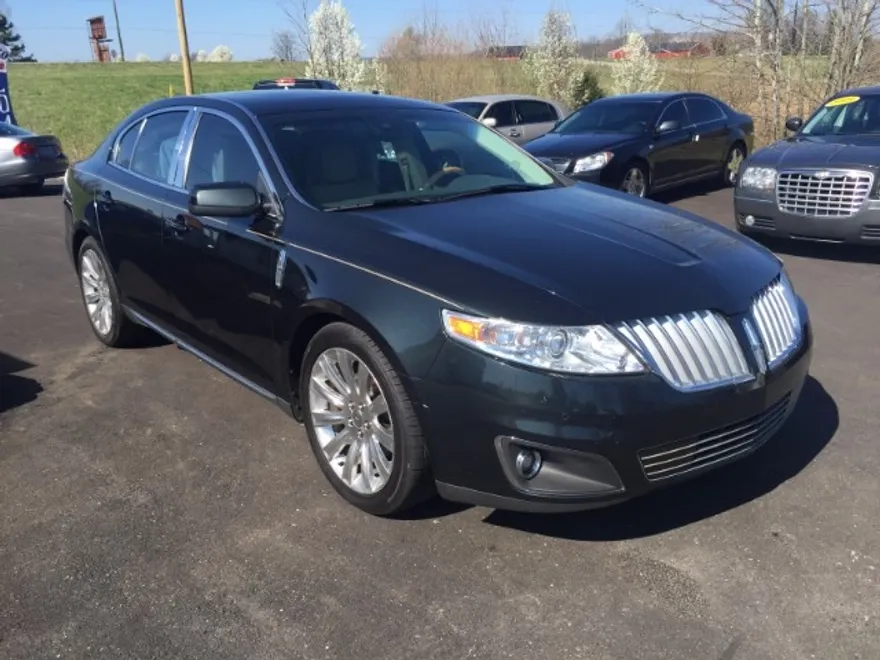 2010 Lincoln MKS photo 1