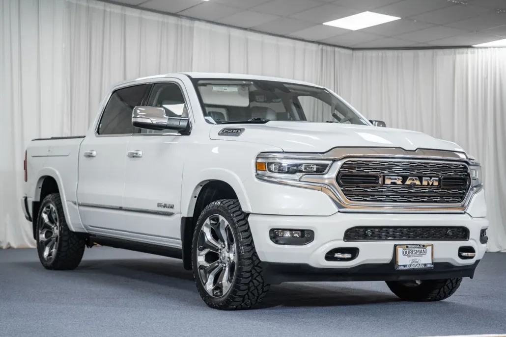 2022 Ram 1500 Limited photo 1