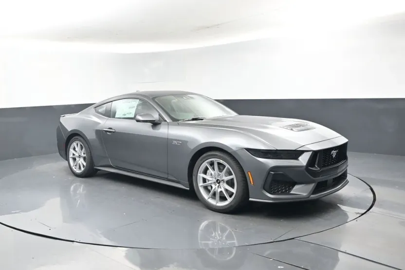 2025 Ford Mustang GT Premium photo 1
