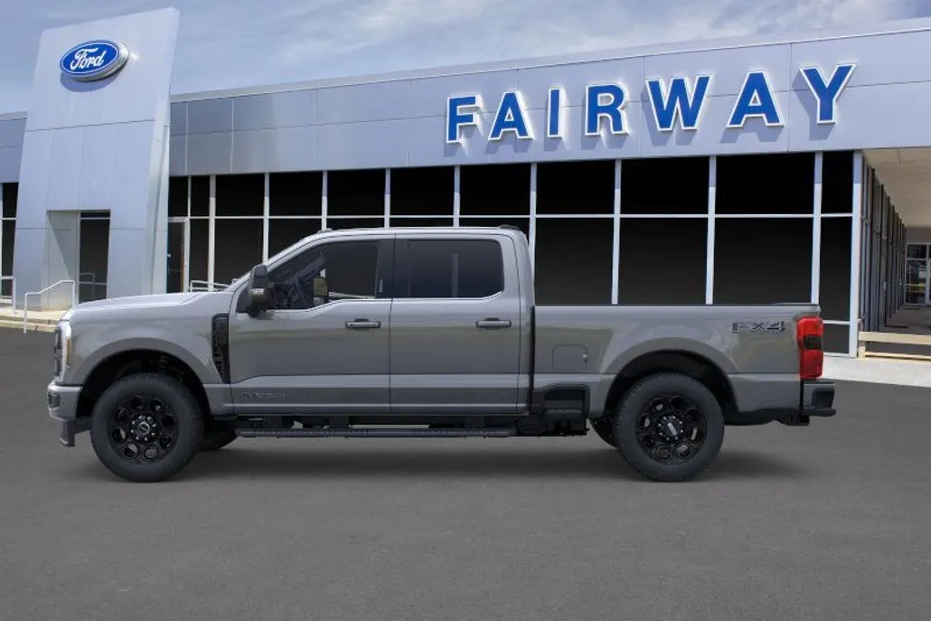 2025 Ford F-350 Lariat photo 1