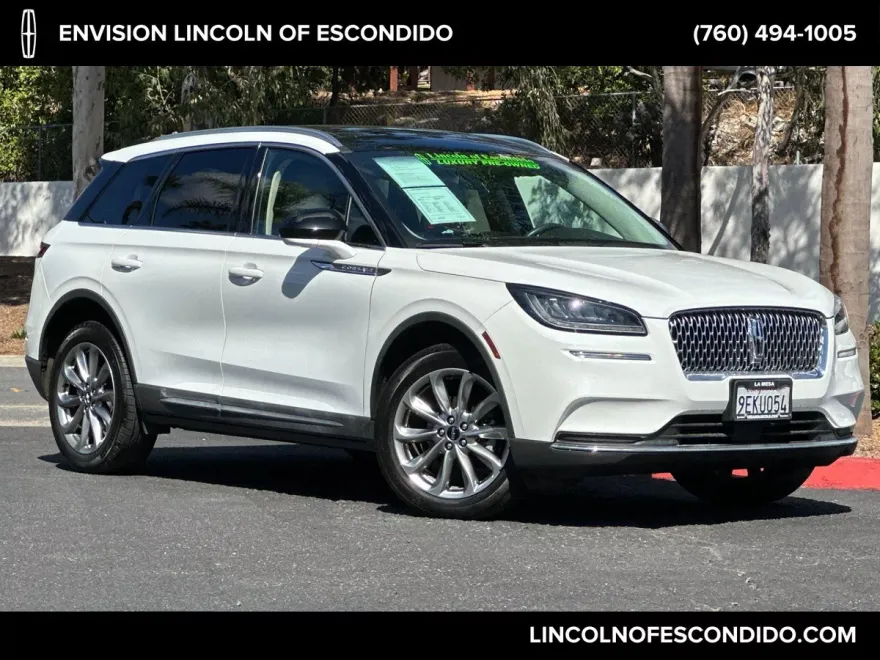 2022 Lincoln Corsair Standard photo 1