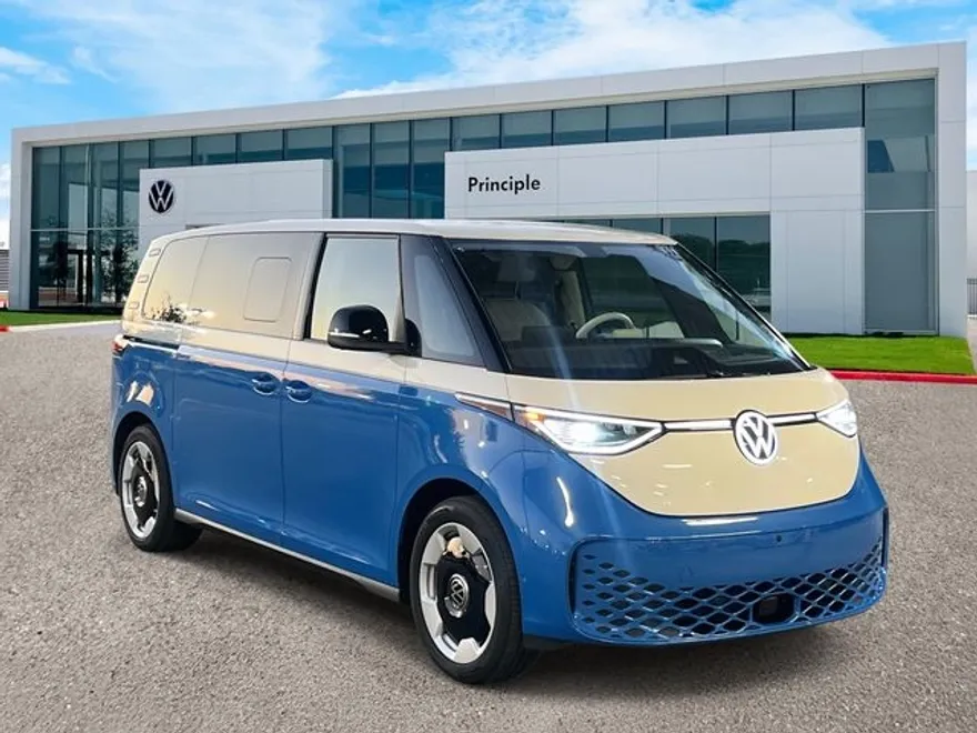 2025 Volkswagen ID. Buzz Pro Plus photo 1