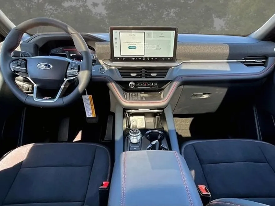 2025 Ford Explorer ST photo 1