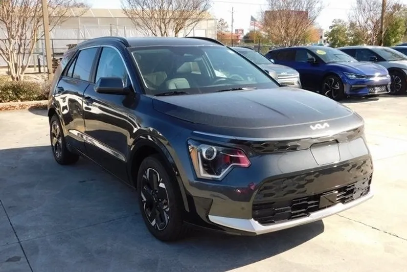 2024 Kia Niro EV Wind photo 1