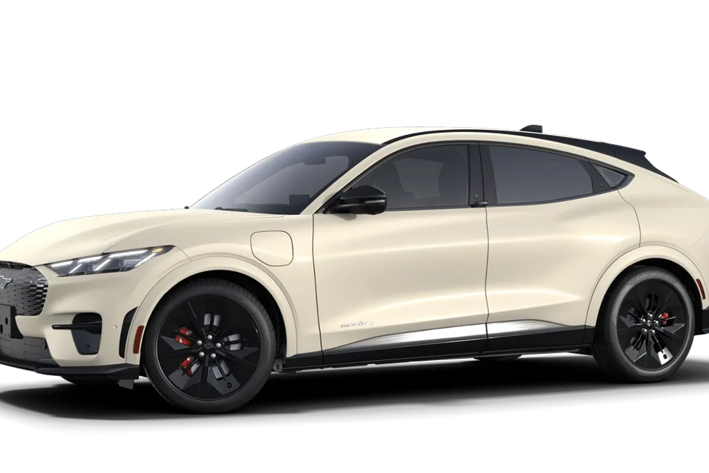 2025 Ford Mustang Mach-E GT photo 1