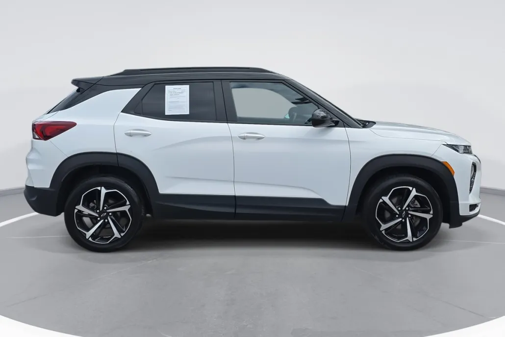 2021 Chevrolet Trailblazer RS photo 1