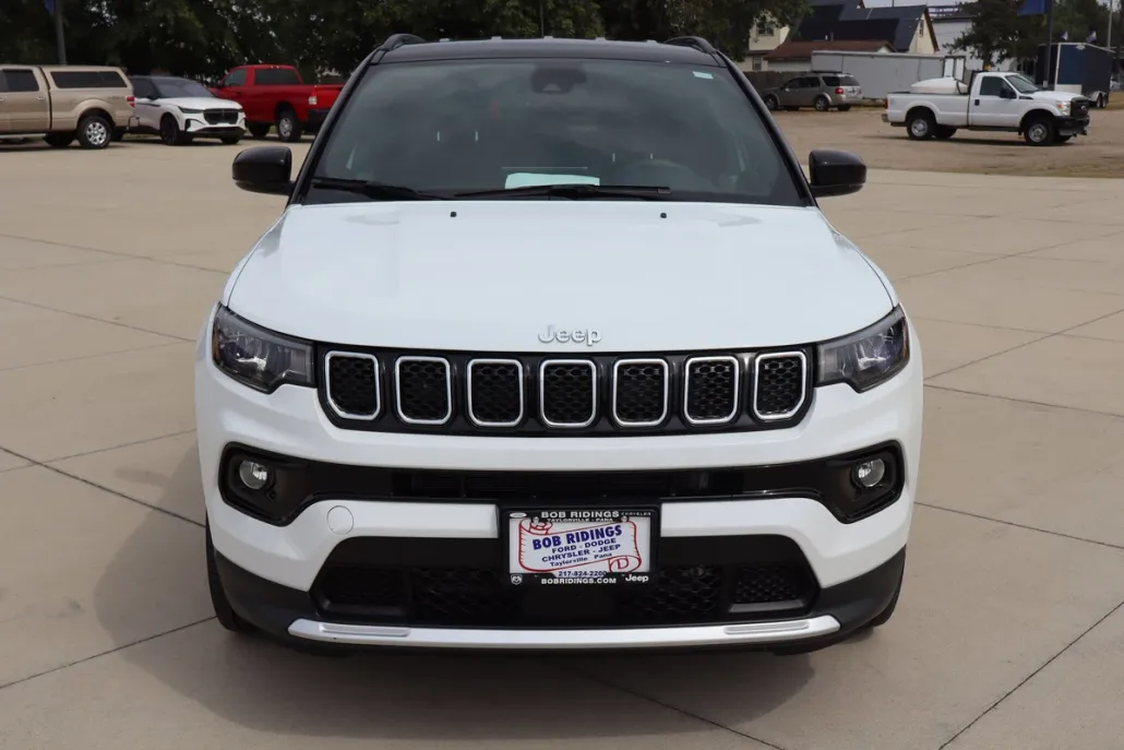2023 Jeep Compass Limited photo 1