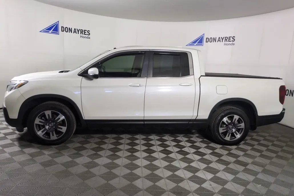 2019 Honda Ridgeline RTL photo 1