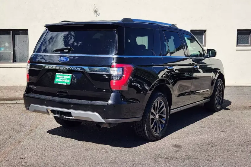 2020 Ford Expedition Limited photo 1