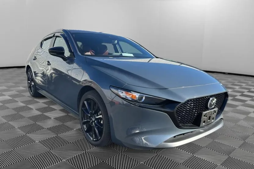 2023 Mazda Mazda3 Hatchback 2.5 s Carbon photo 1