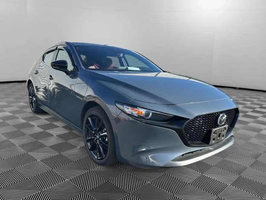 2023 Mazda Mazda3 Hatchback 2.5 s Carbon photo 1