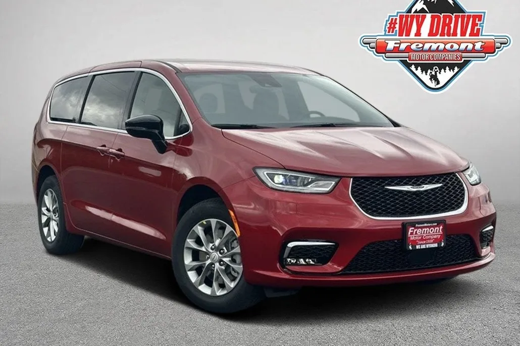 2026 Chrysler Pacifica Base photo 1