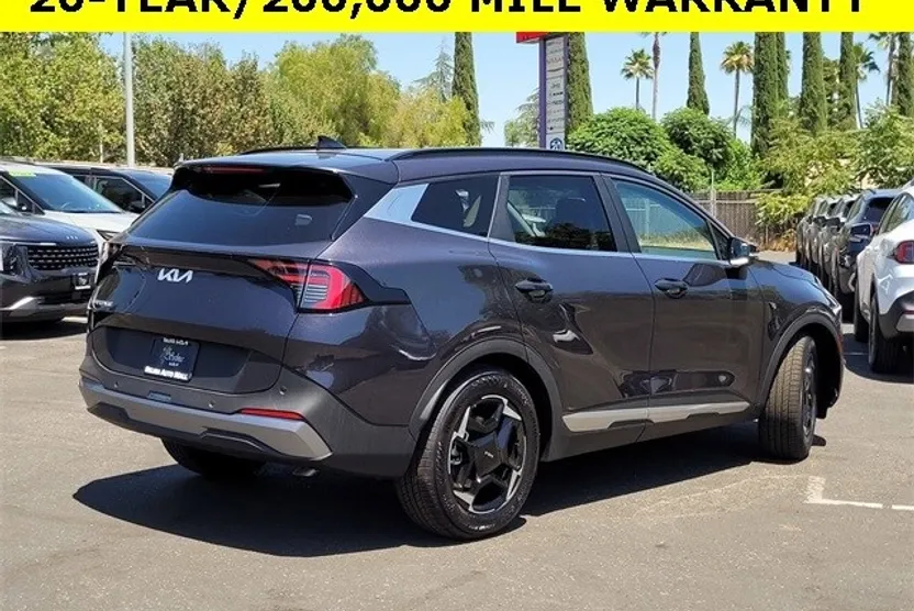 2026 Kia Sportage EX photo 1