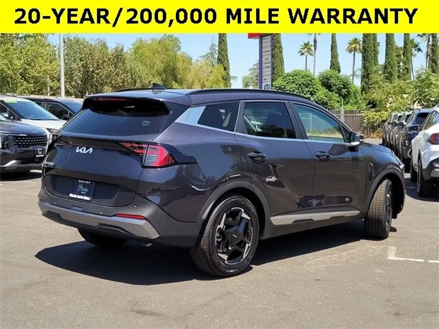 2026 Kia Sportage EX photo 1