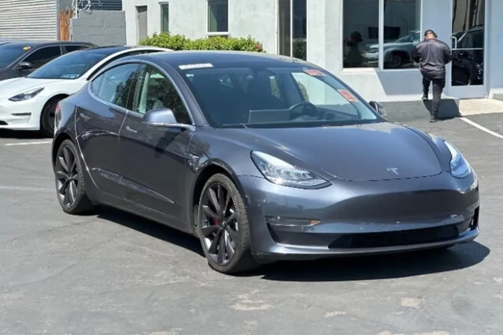 2020 Tesla Model 3 Performance photo 1