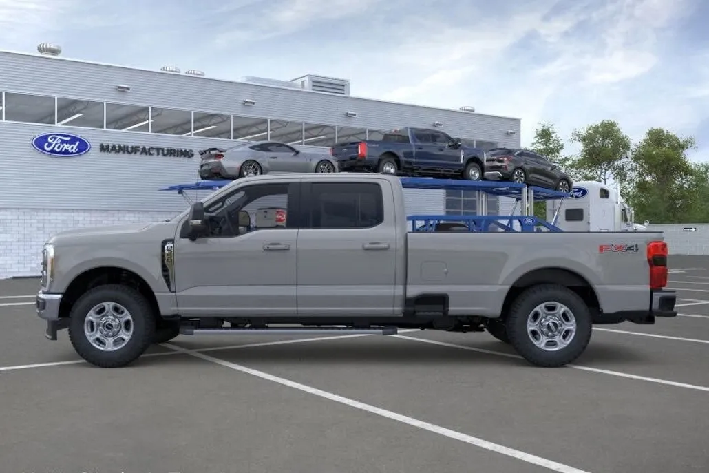 2026 Ford F-350 XLT photo 1