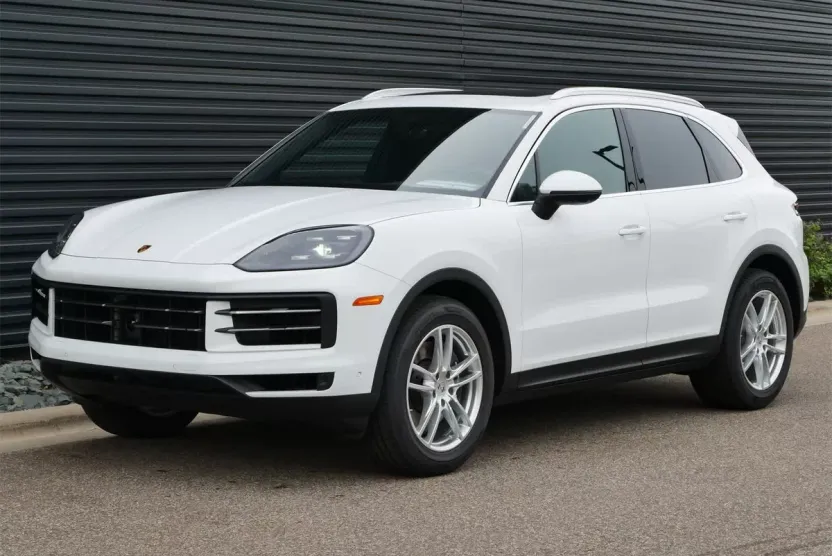 2026 Porsche Cayenne photo 1