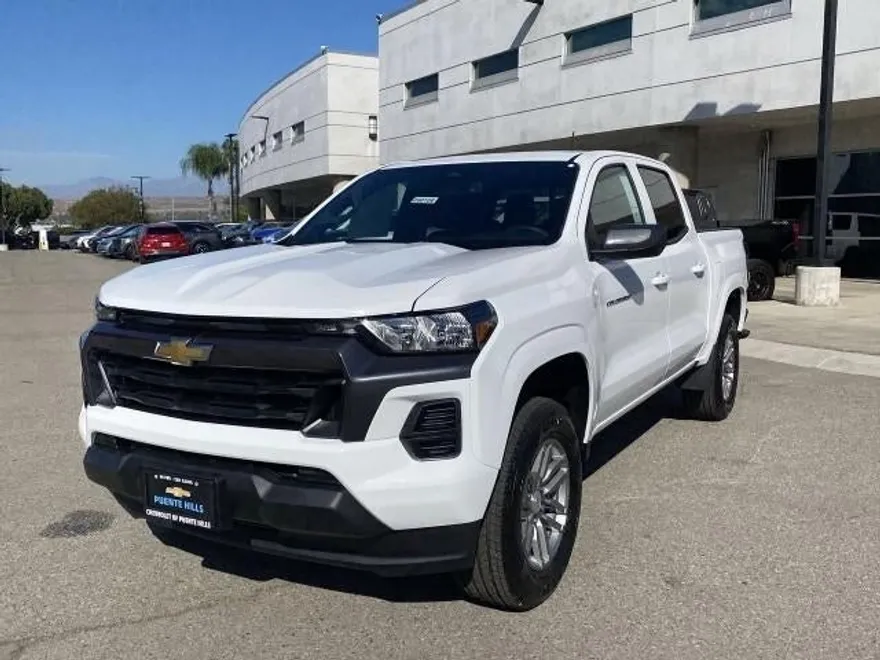 2026 Chevrolet Colorado LT photo 1