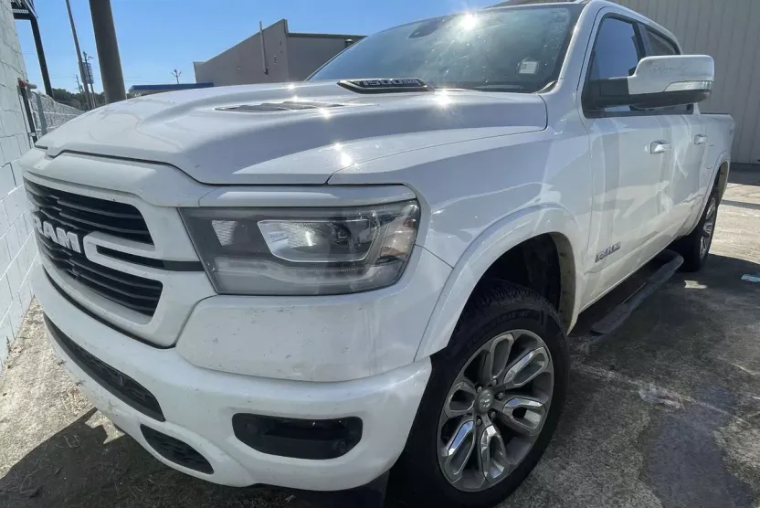 2020 Ram 1500 Laramie photo 1