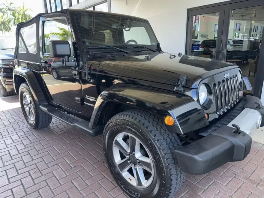 2013 Jeep Wrangler Sahara photo 1
