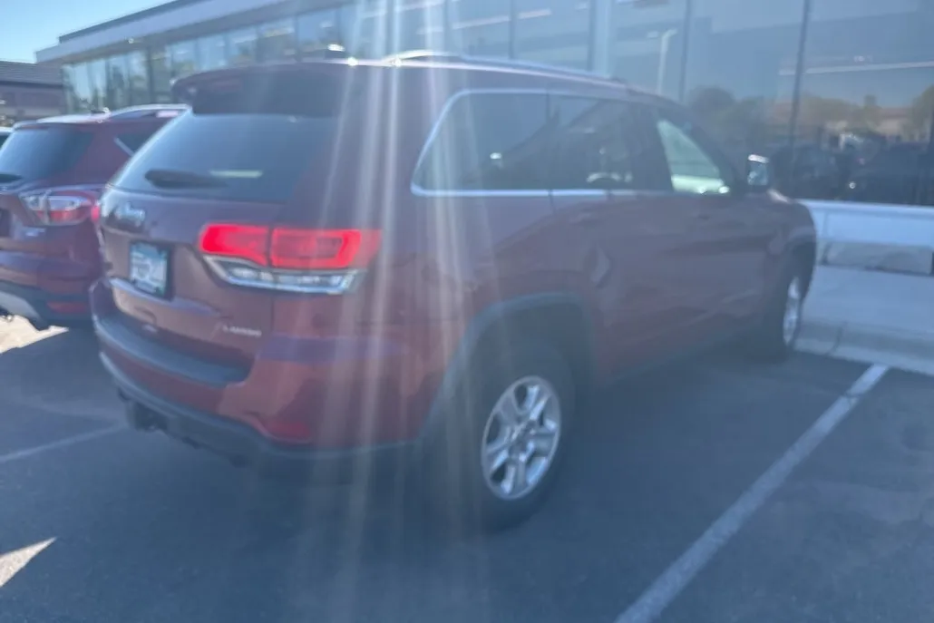 2015 Jeep Grand Cherokee Laredo photo 1