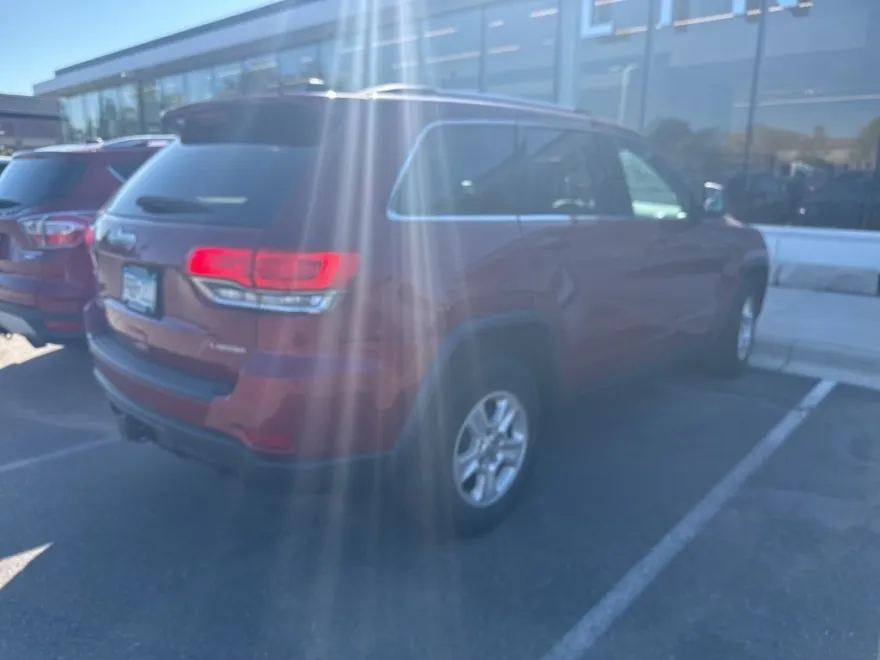 2015 Jeep Grand Cherokee Laredo photo 1