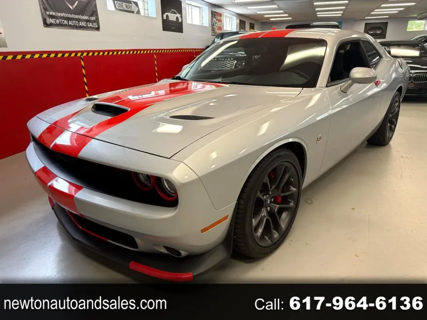 2021 Dodge Challenger R/T Scat Pack photo 1