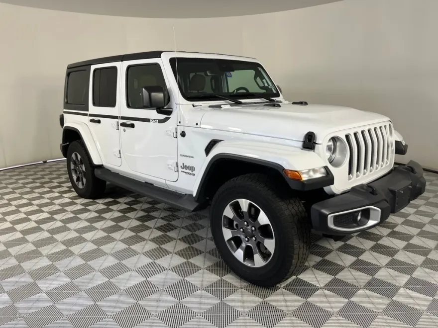 2021 Jeep Wrangler Unlimited Sahara photo 1