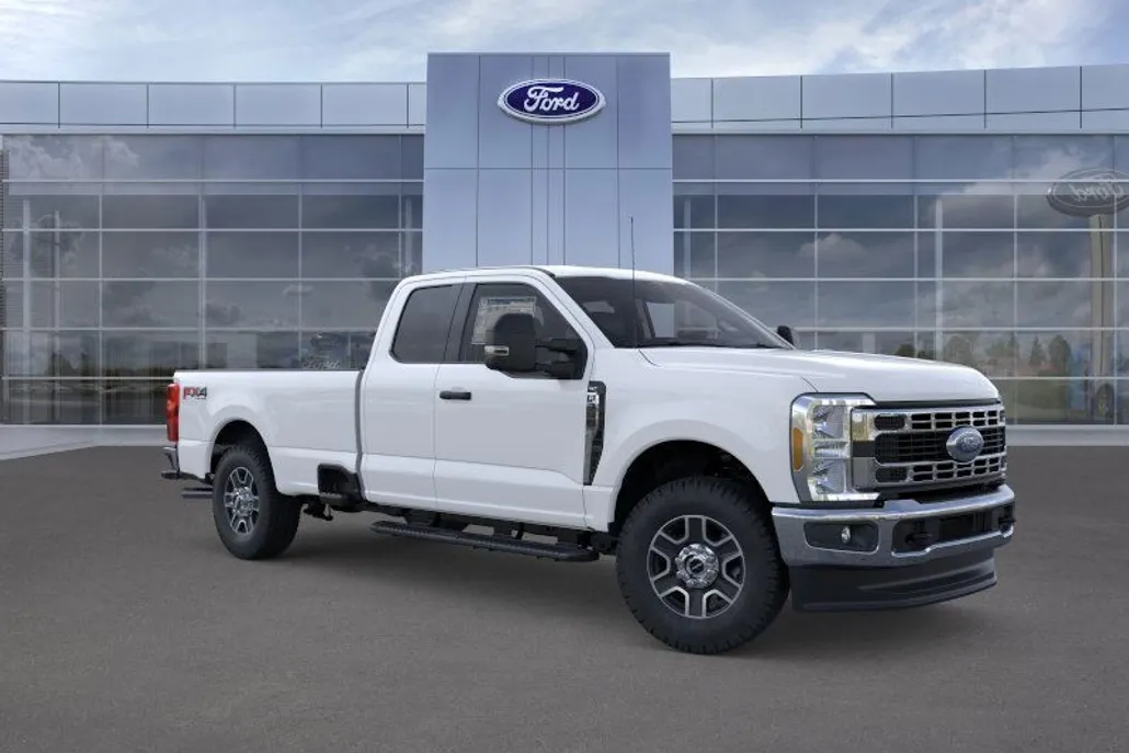 2025 Ford F-350 photo 1
