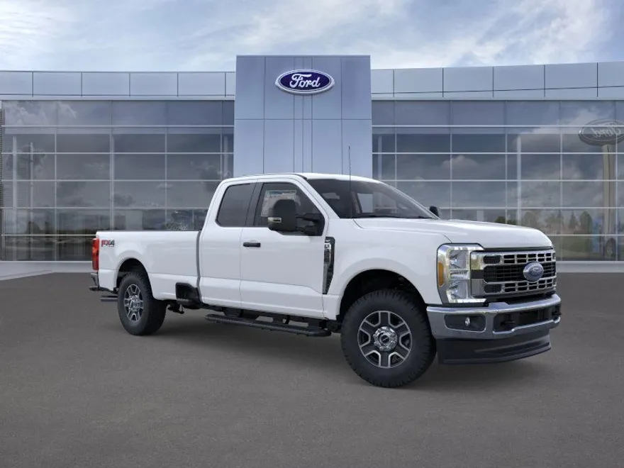 2025 Ford F-350 photo 1