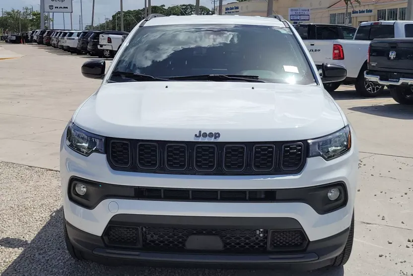 2026 Jeep Compass Latitude Altitude photo 1