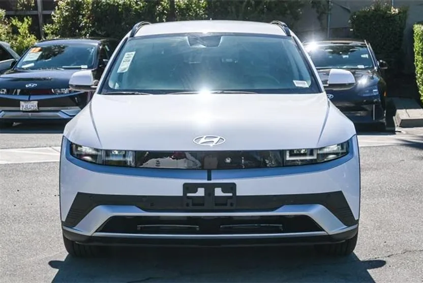 2025 Hyundai Ioniq 5 SEL photo 1