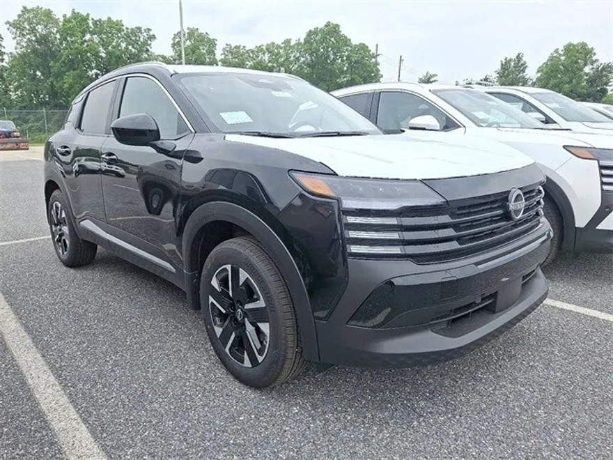 2025 Nissan Kicks SV photo 1
