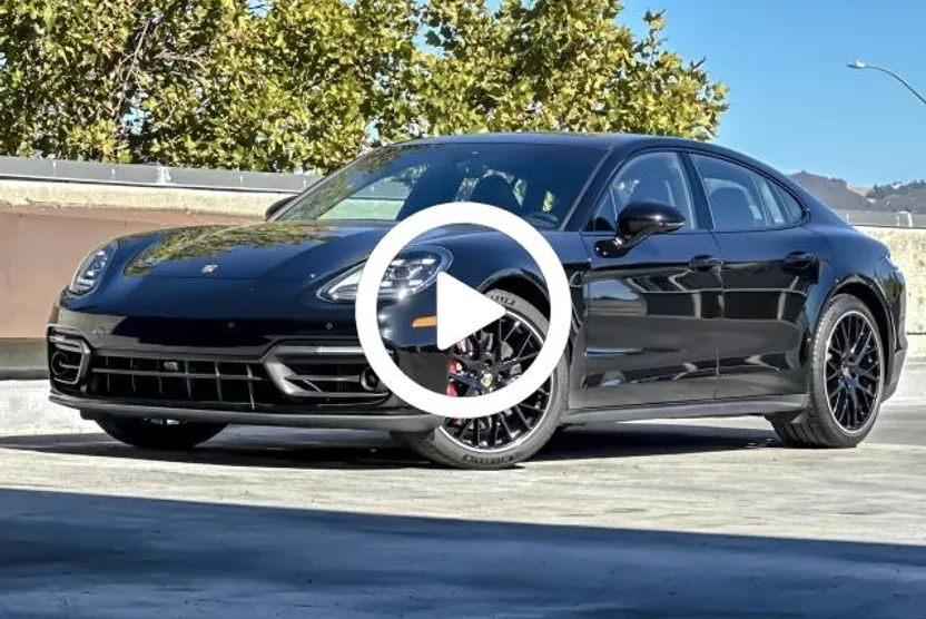 2022 Porsche Panamera 4S photo 1