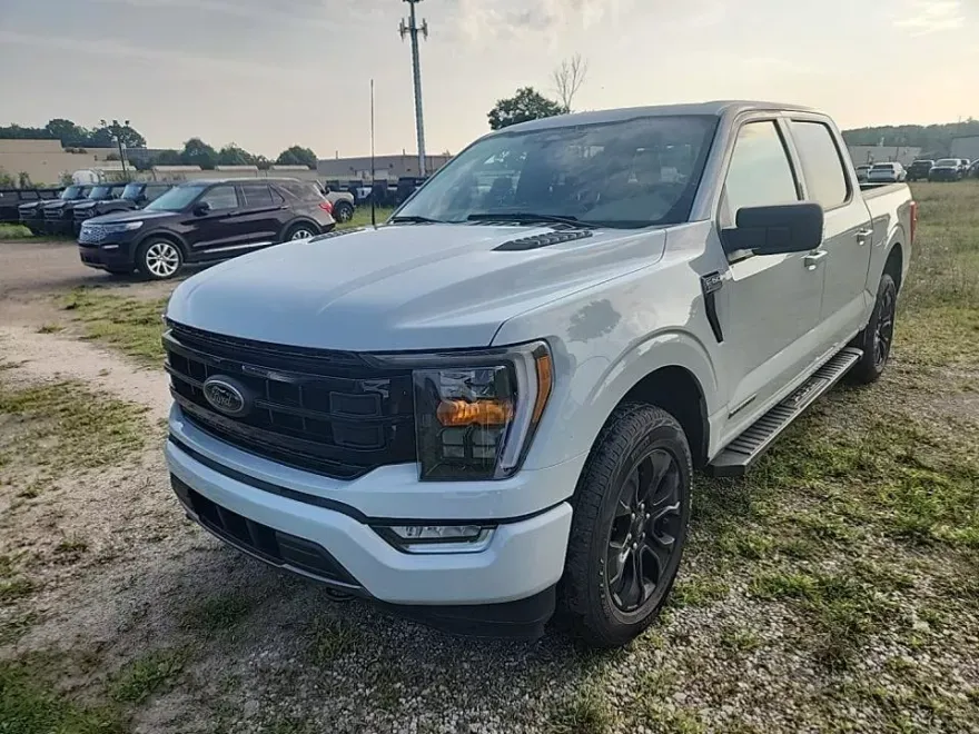 2023 Ford F-150 XLT photo 1
